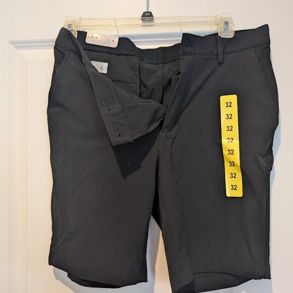 Greg Norman Black Stretch Golf Shorts, Size 32 NWT - Picture 1 of 1